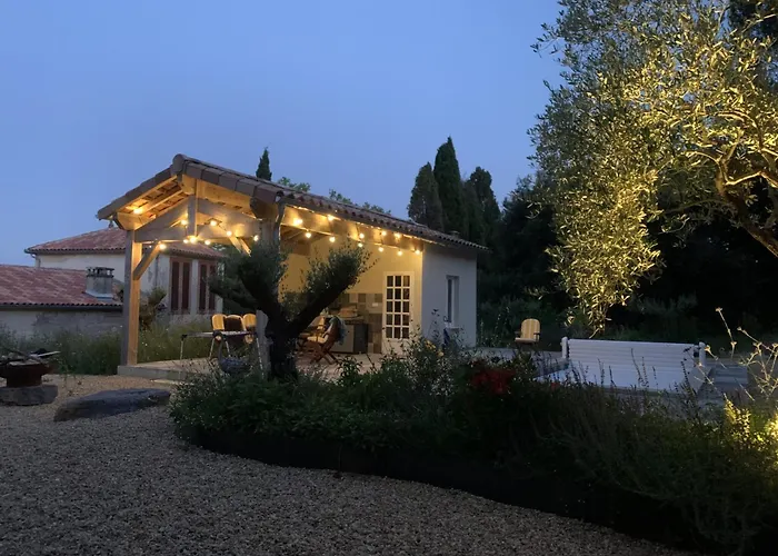 Domaine De Grave Bed & Breakfast